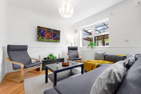 Cozylease 3-Bed Canary wharf Retreat,Near City LCY